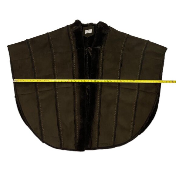 Pamela McCoy suede poncho with faux fur lining - Picture 13 of 13